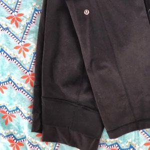 Lululemon black yoga pants